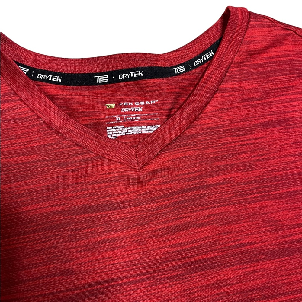 Men’s Tek Gear Dry tek Red short sleeve top, XL - Picture 2 of 3